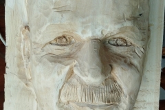 25.Miroslaw Pasewicz Janusz plaskorzezba w drewnie 50cm