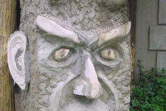 30.Miroslaw Pasewicz Diabeł rzezba kamien cement stal 80x150cm